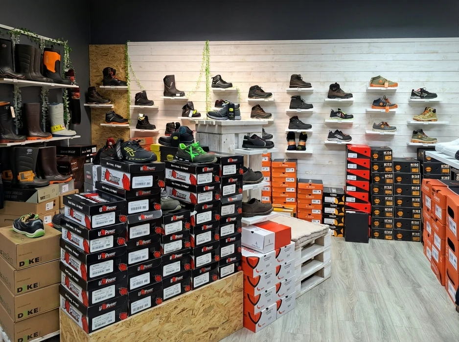 Magasin spécialisé en chaussures de sécurité professionnelles